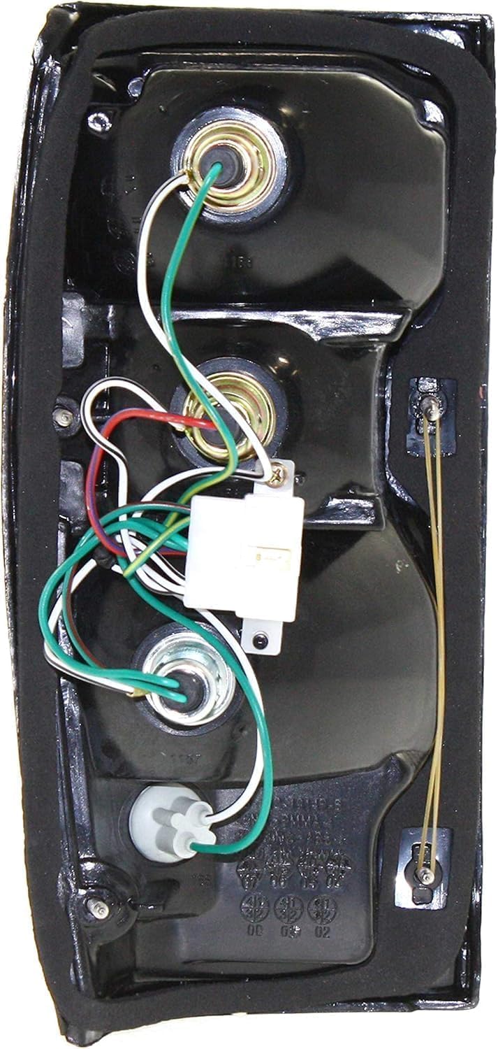 Driver and Passenger Side Halogen Tail Light, With bulb(s), OE Comparable Finish For 1984-1989 Toyota 4Runner / 1984-1988 Pickup